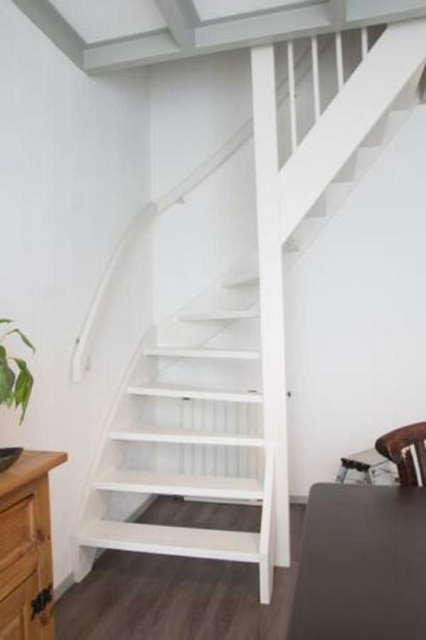 Bed En Breakfast Uitrust Lauwerzijl Ngoại thất bức ảnh