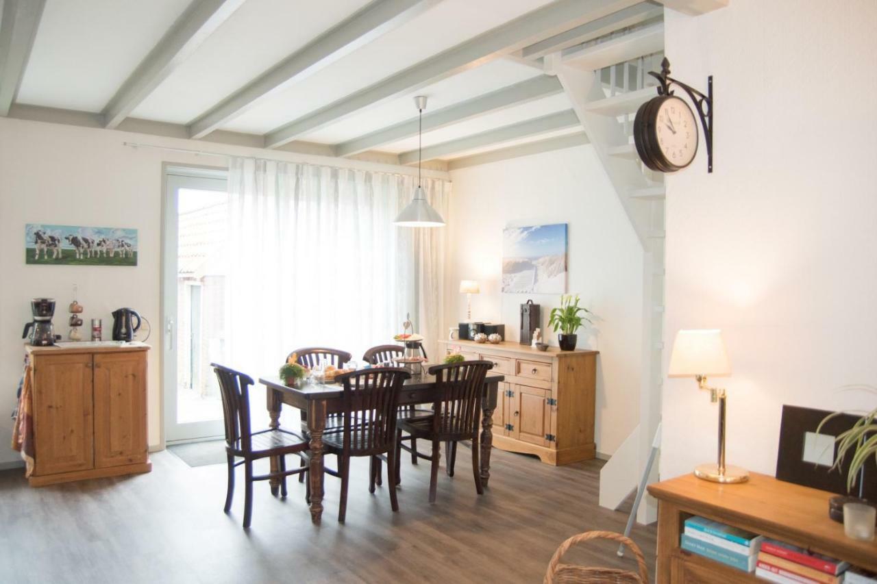 Bed En Breakfast Uitrust Lauwerzijl Ngoại thất bức ảnh