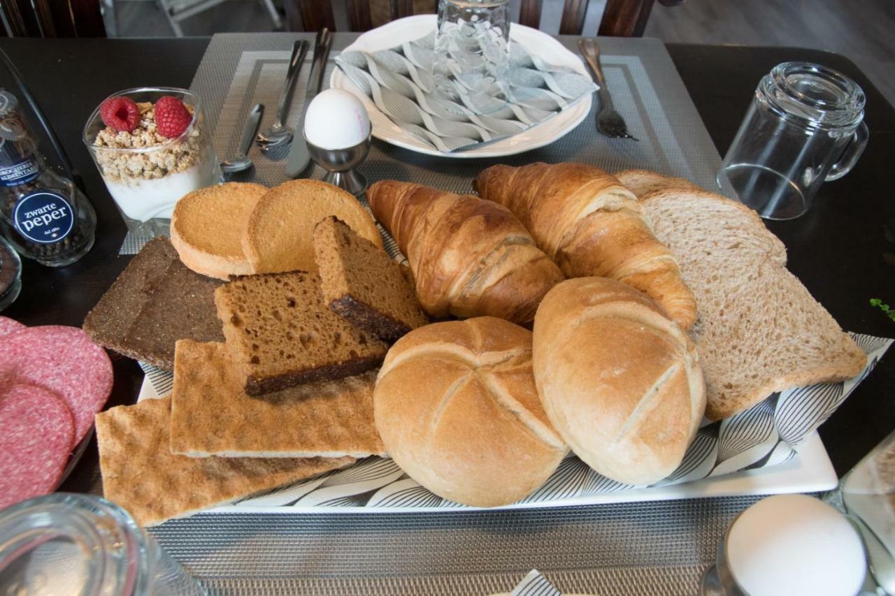 Bed En Breakfast Uitrust Lauwerzijl Ngoại thất bức ảnh